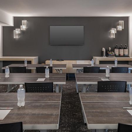 Towneplace Suites By Marriott Tampa Clearwater Exterior photo