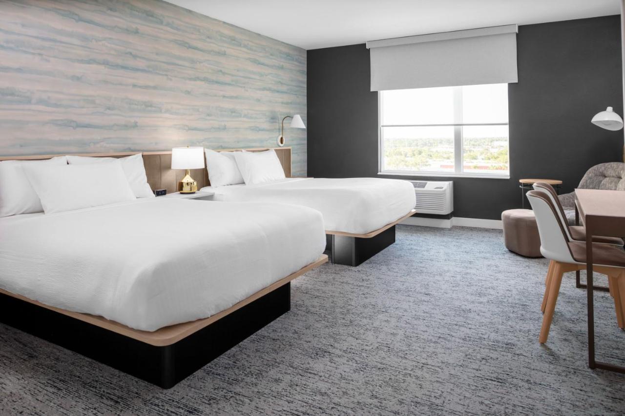 Towneplace Suites By Marriott Tampa Clearwater Exterior photo