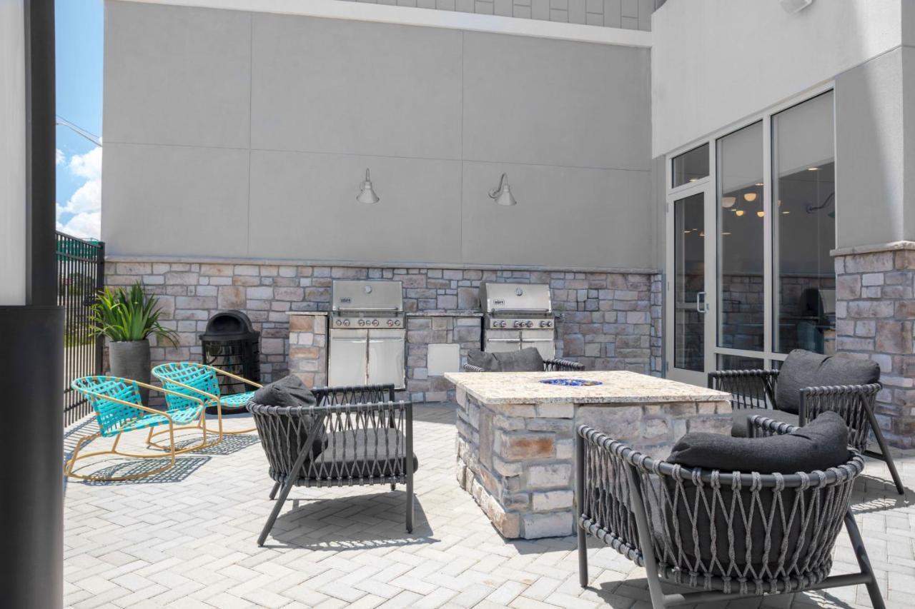 Towneplace Suites By Marriott Tampa Clearwater Exterior photo
